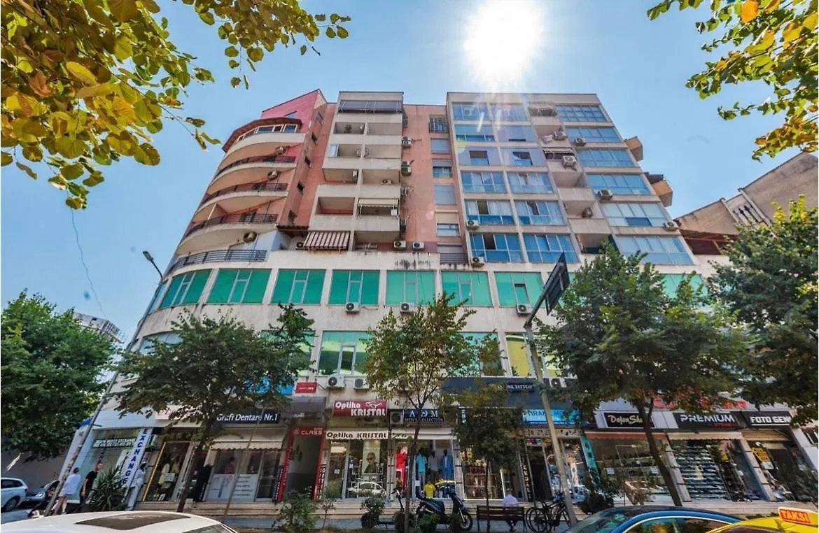 Zoe Apartment At City Center Tirana