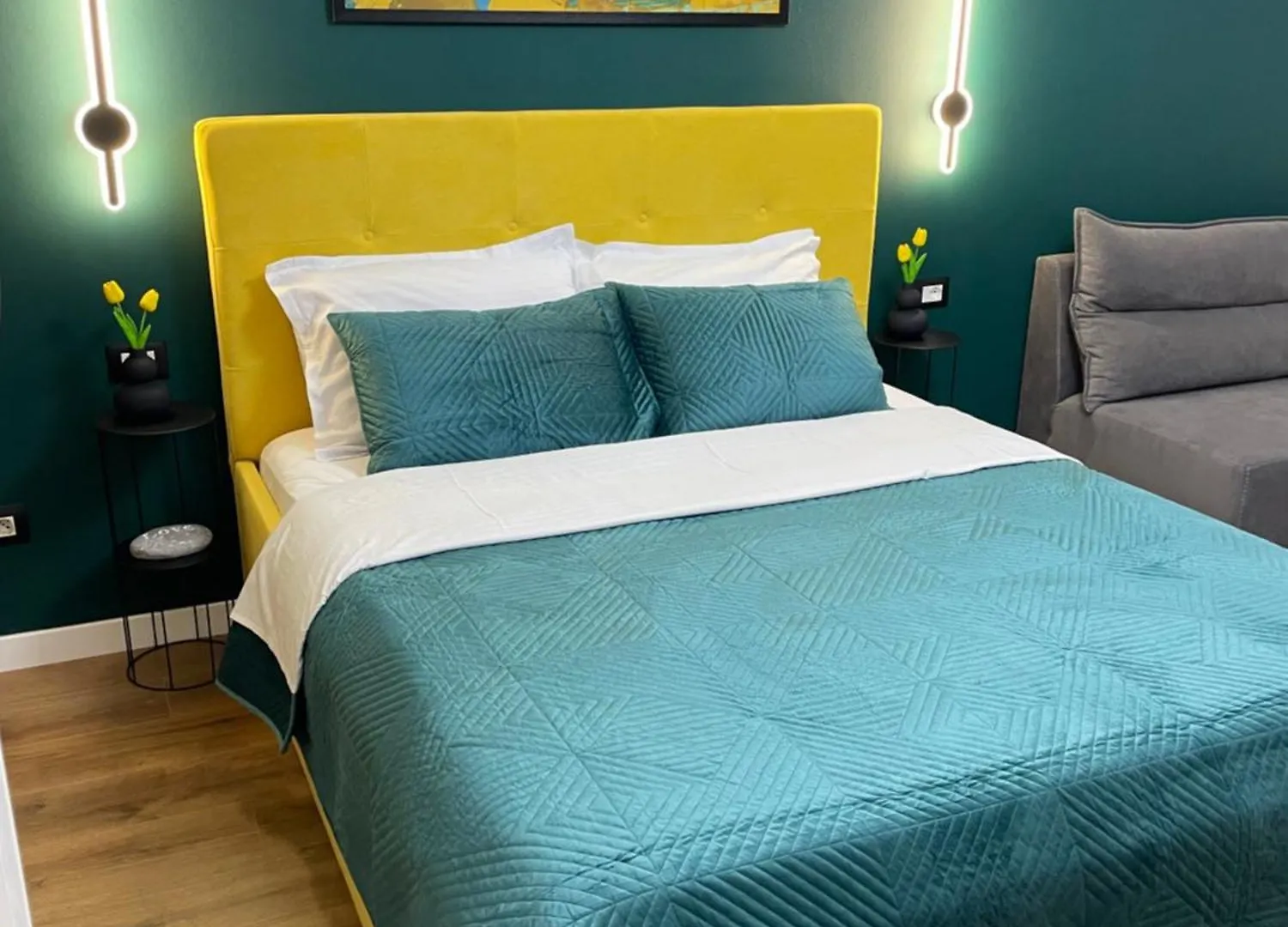 Zoe Apartment At City Center Tirana